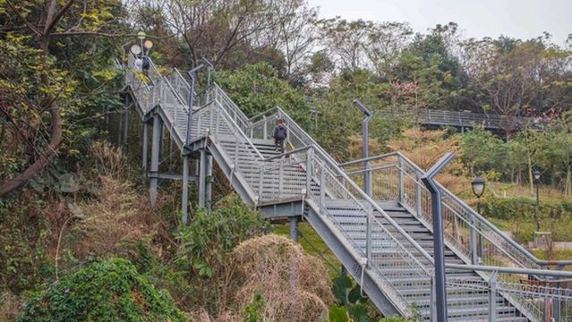 Huagai Mountain Walkway