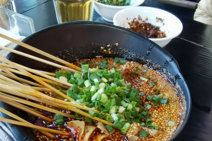 钟跷脚生态牛肉汤锅