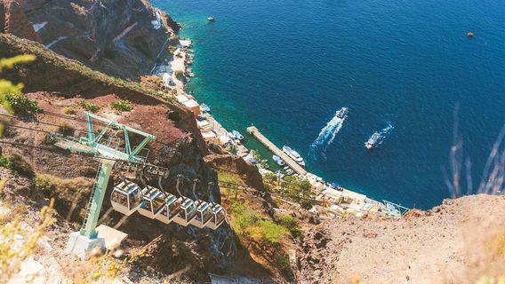 Cable car of Santorini