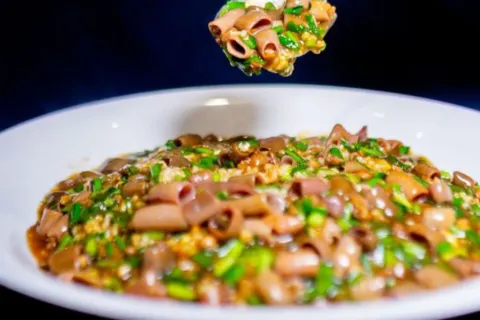 五味府海鲜餐厅·烟台菜·海肠捞饭(黄海明珠店)