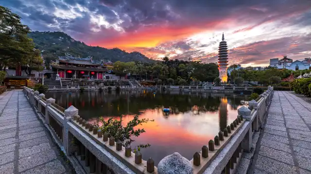 Hotels near South Putuo Temple