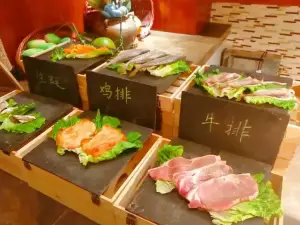 Howard Johnson Hotel Restaurant