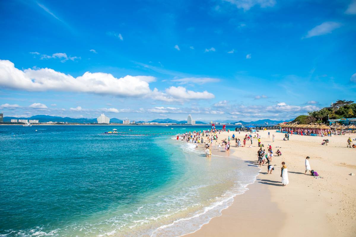 Wuzhizhou Island Beach