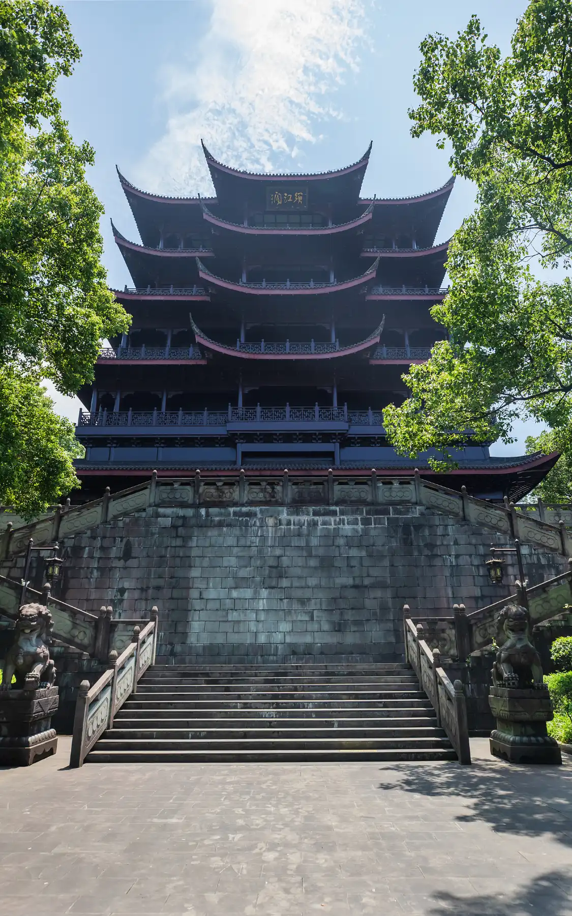 Hotels near Xujiang Park