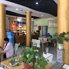 Zhendingzhengzonghaojiapaigu (yanzhaonandajie) User Photo