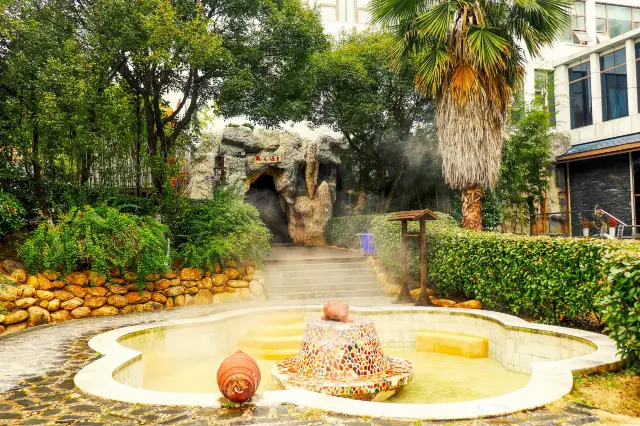 Hot Springs in Jiujiang