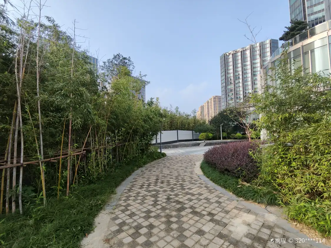 중청 녹지공원 주변 호텔