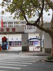 Lianhuazhuang Gymnasium