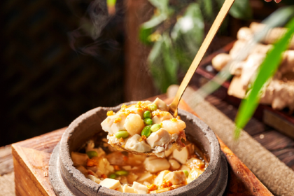 Y Y GUAN NONG JIA CAI