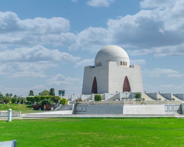 Voli da Houston per Karachi
