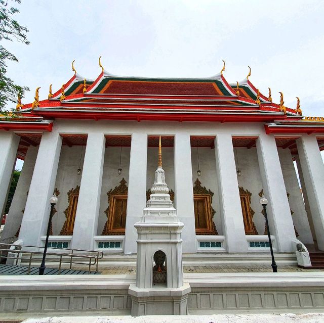 วัดประยุรวงศาวาสวรวิหาร