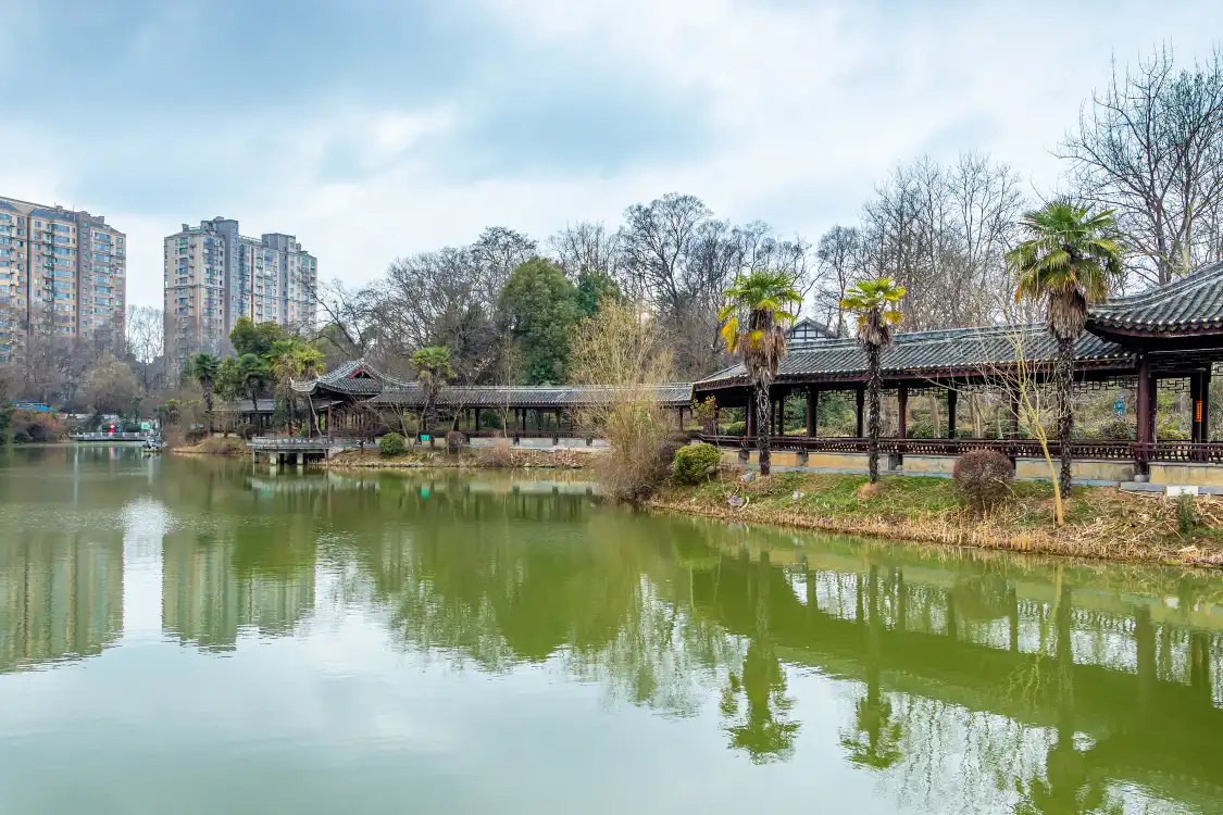 Hotels near Fenghuangshan Park