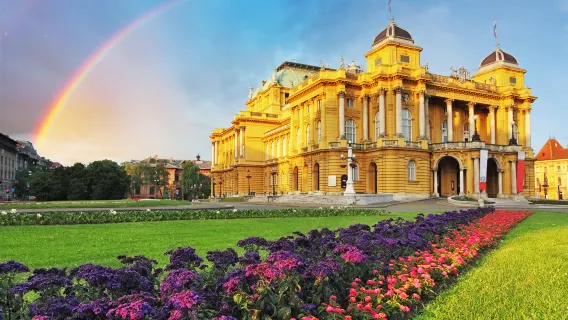 플리트비체 호수 국립공원 + 경고탑 + 어퍼타운 + 자그레브 80년대 박물관