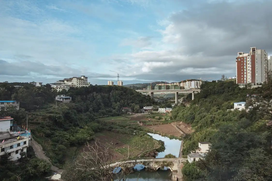 Hotels near Longdong Bridge