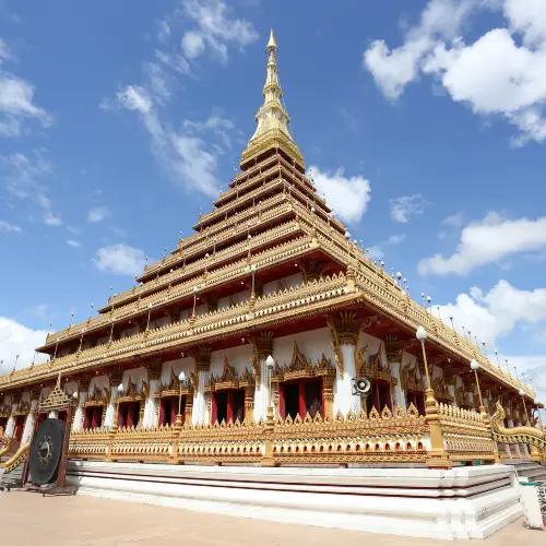 พระมหาธาตุแก่นนคร