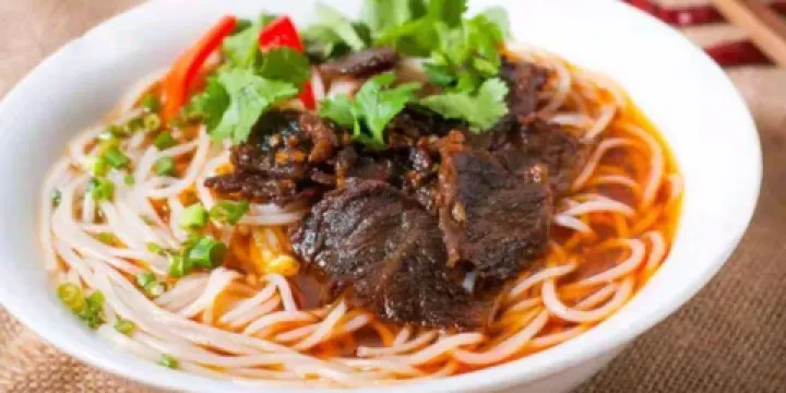 花溪飛碗牛肉粉（花闊路店）