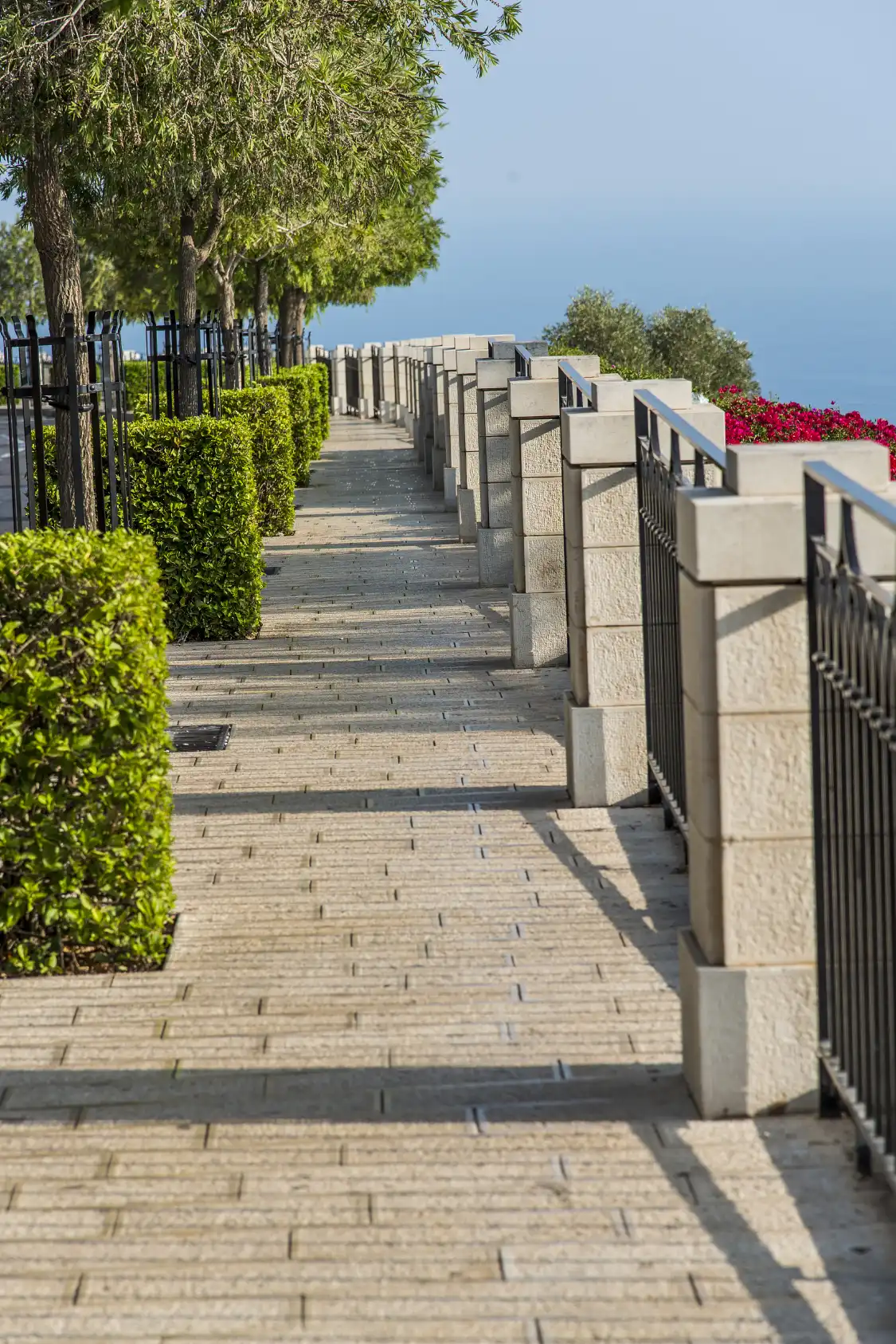 Hotels near Yefe Nof