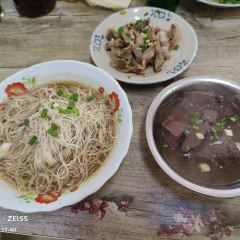 林依嫩名牌猪血化(富商世家店) User Photo