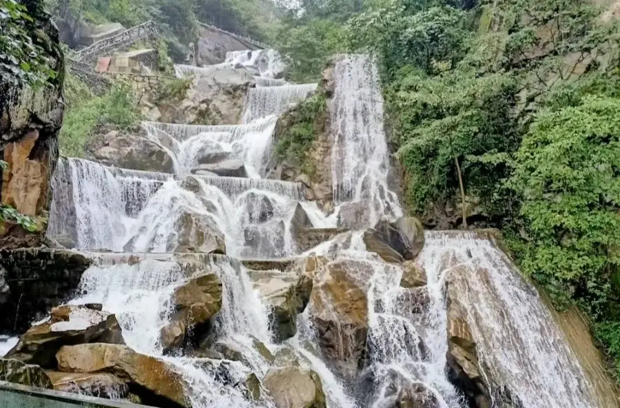 시팡화산 관광지구