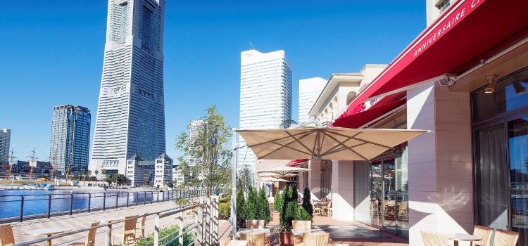 Anniversaire Cafe Minatomirai Yokohama