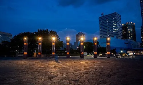 Momochi Seaside Park