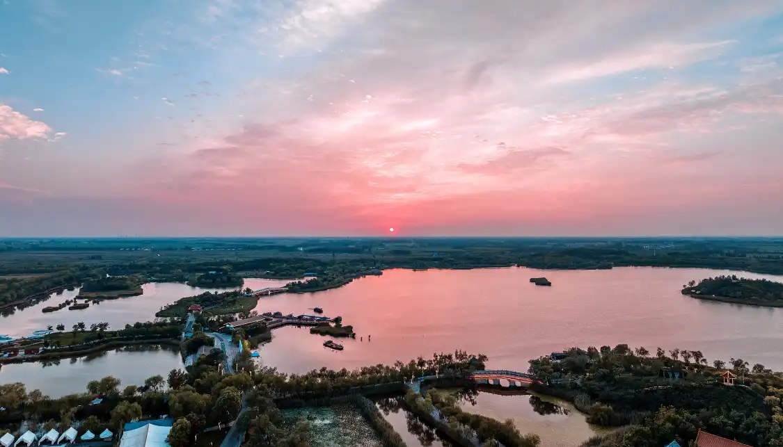 Các khách sạn gần Mata Lake