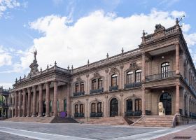 Hoteles cerca de Estadio Tecnológico