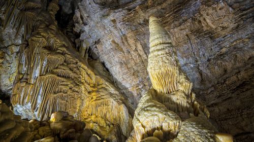 Xionglong Cave