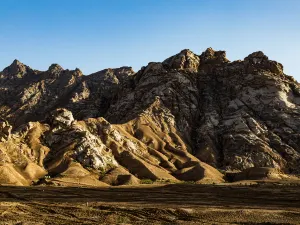 The Pass of Kunlunshan Mountain