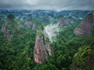 万仏山