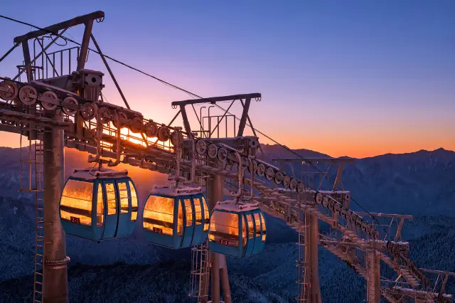 Sunrise Sightseeing in Ya'an