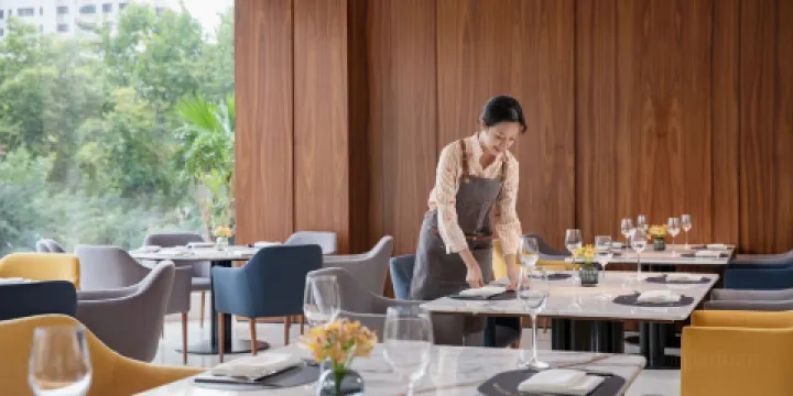 南京東方珍珠voco酒店·汐岸餐廳