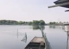 Qianbu  Lake