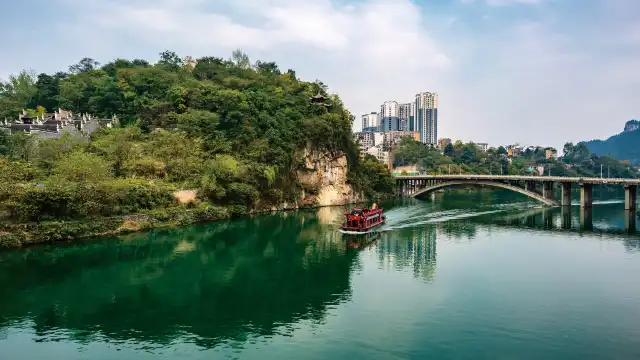 Hotels near Sanjiang Park