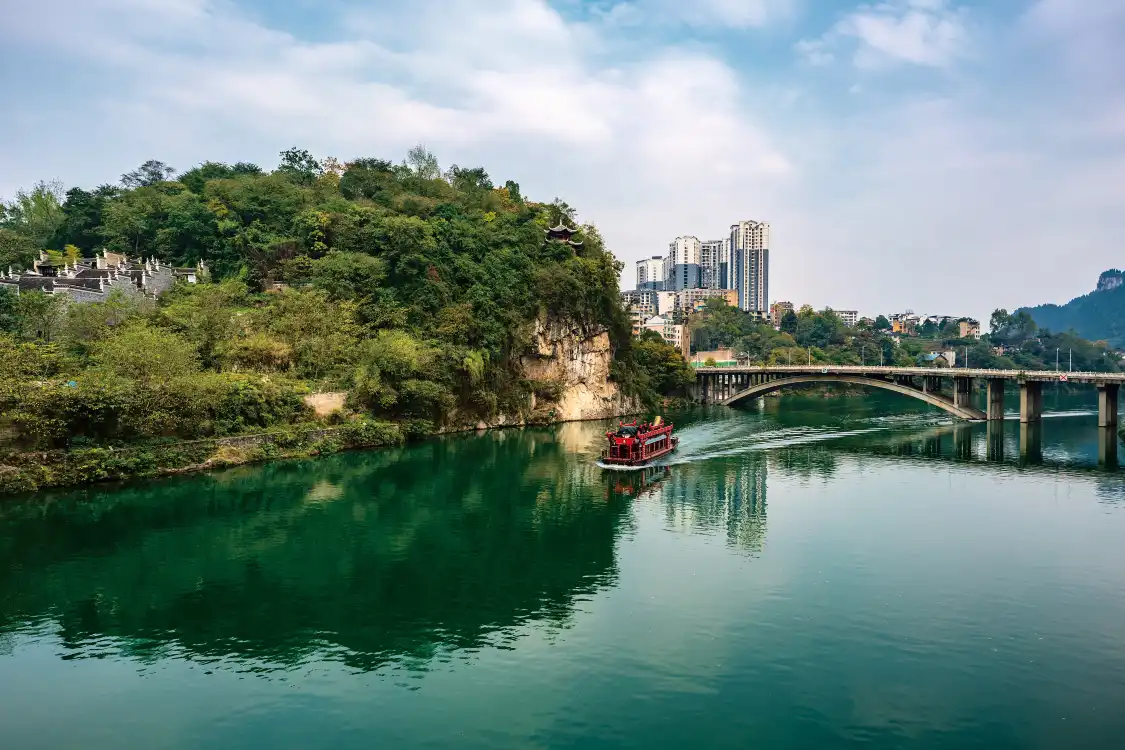 Hotels near Sanjiang Park