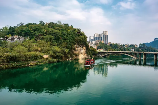 Tongren Jinjiang Hotel