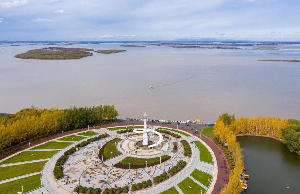 Songhuajiang Square