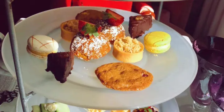 Courtyard Restaurant - Mercure Hotel Canberra