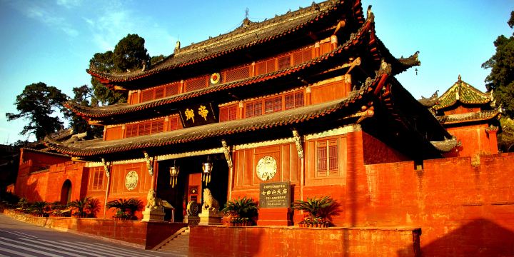 Qiqu Mountain Temple