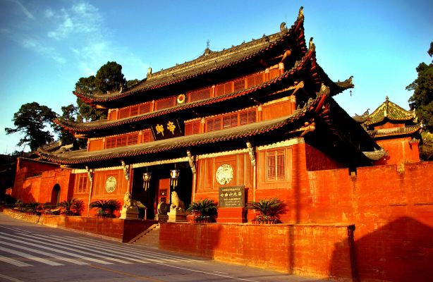 Qiqu Mountain Temple