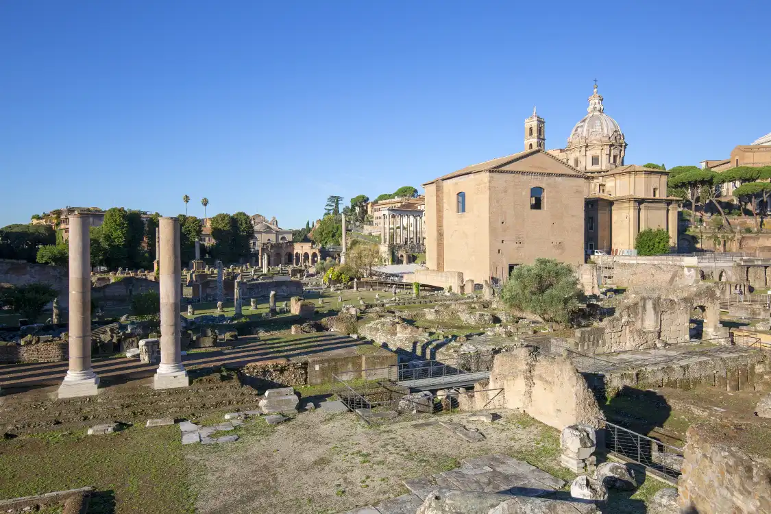 Curia Julia附近的飯店