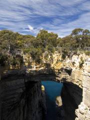 Tasmans Arch