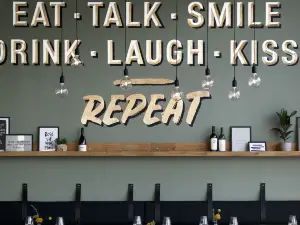 Kinfelts Kitchen & Wine