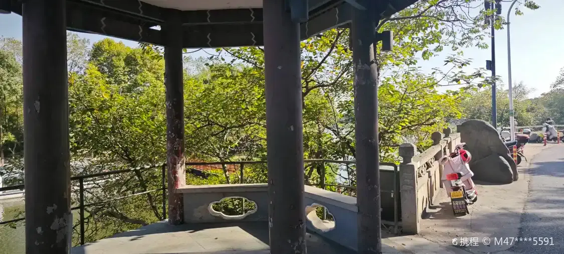 Hotels near Huansha Pavilion