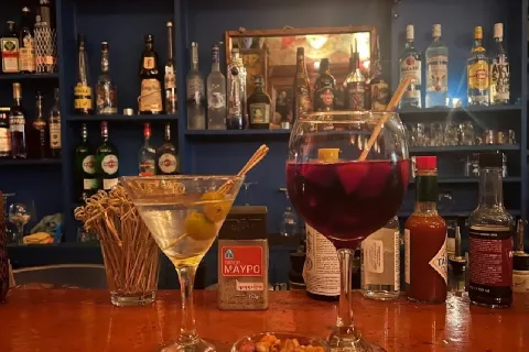 Kira Thira Jazz Bar