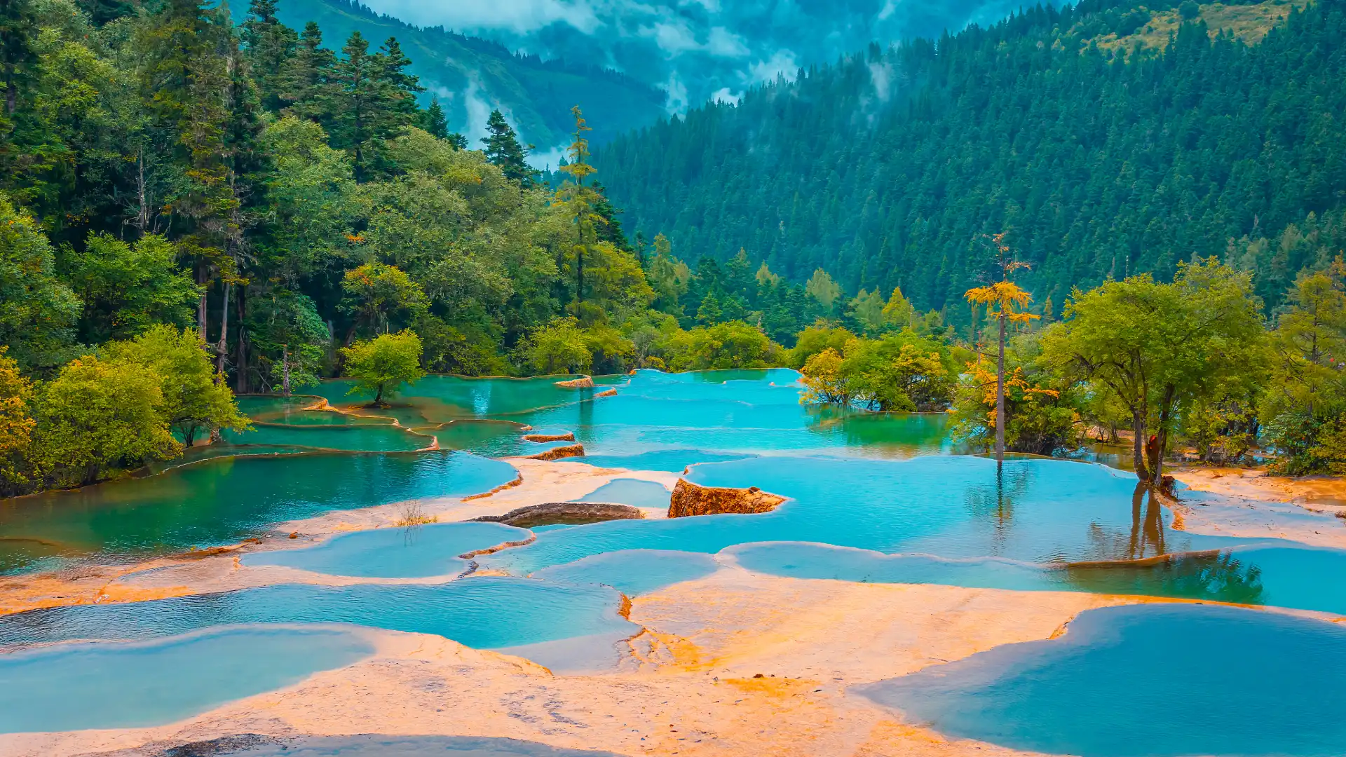 Hotels near Huanglong National Scenic Spot