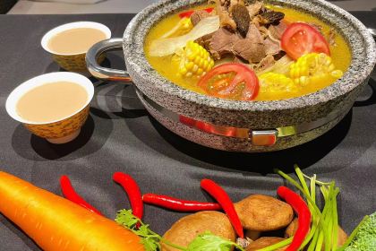 西藏木雅康桑富氧酒店(拉萨布达拉宫店)·木雅观景餐厅