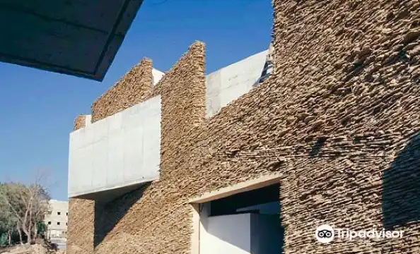 Hotels near Palmach Museum