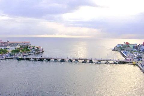 Ponte di barche Regina Emma