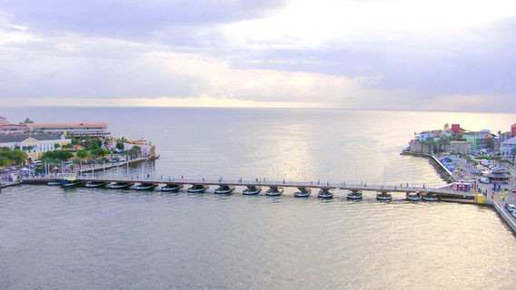 Puente de la Reina Emma